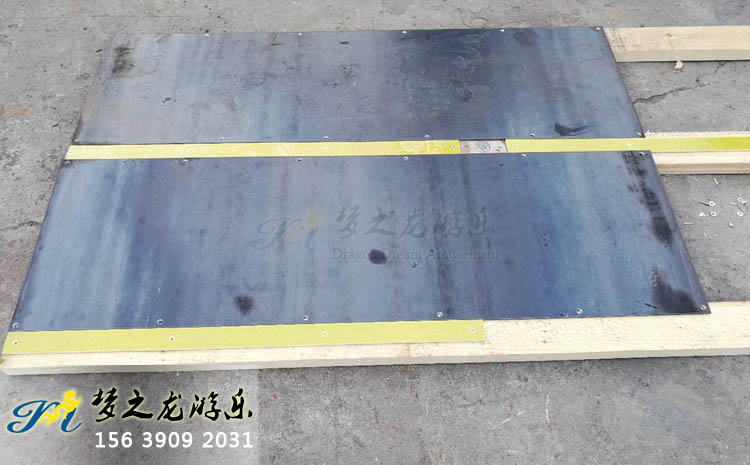 地網(wǎng)碰碰車(chē)地板安裝